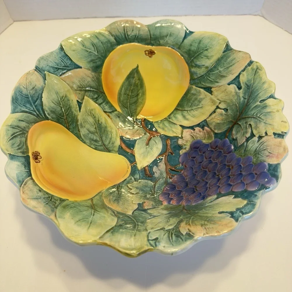 Majolica Italy Fruit 3D hand painted large serving bowl Grape Apple Pear Vtg 11